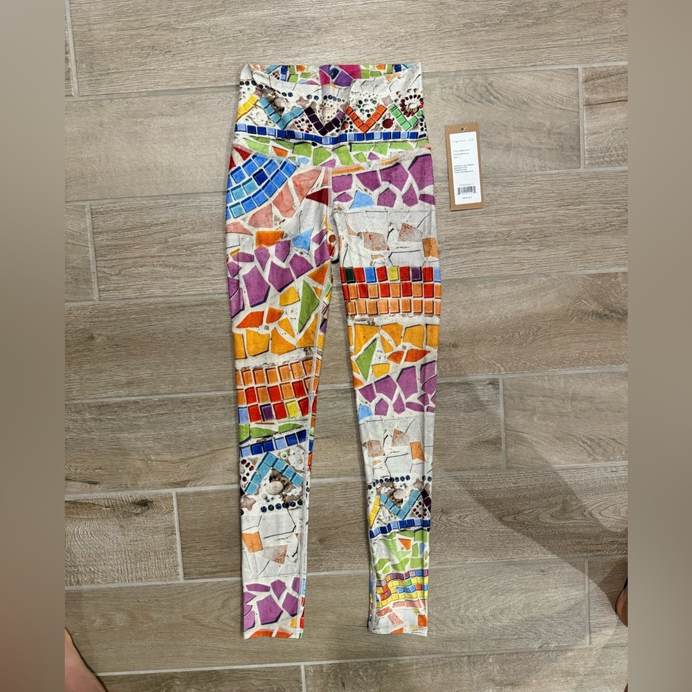 Niyama Sol barefoot leggings Mosaica size S NWT